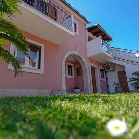Apartments Palm View Rovinj Exterior photo