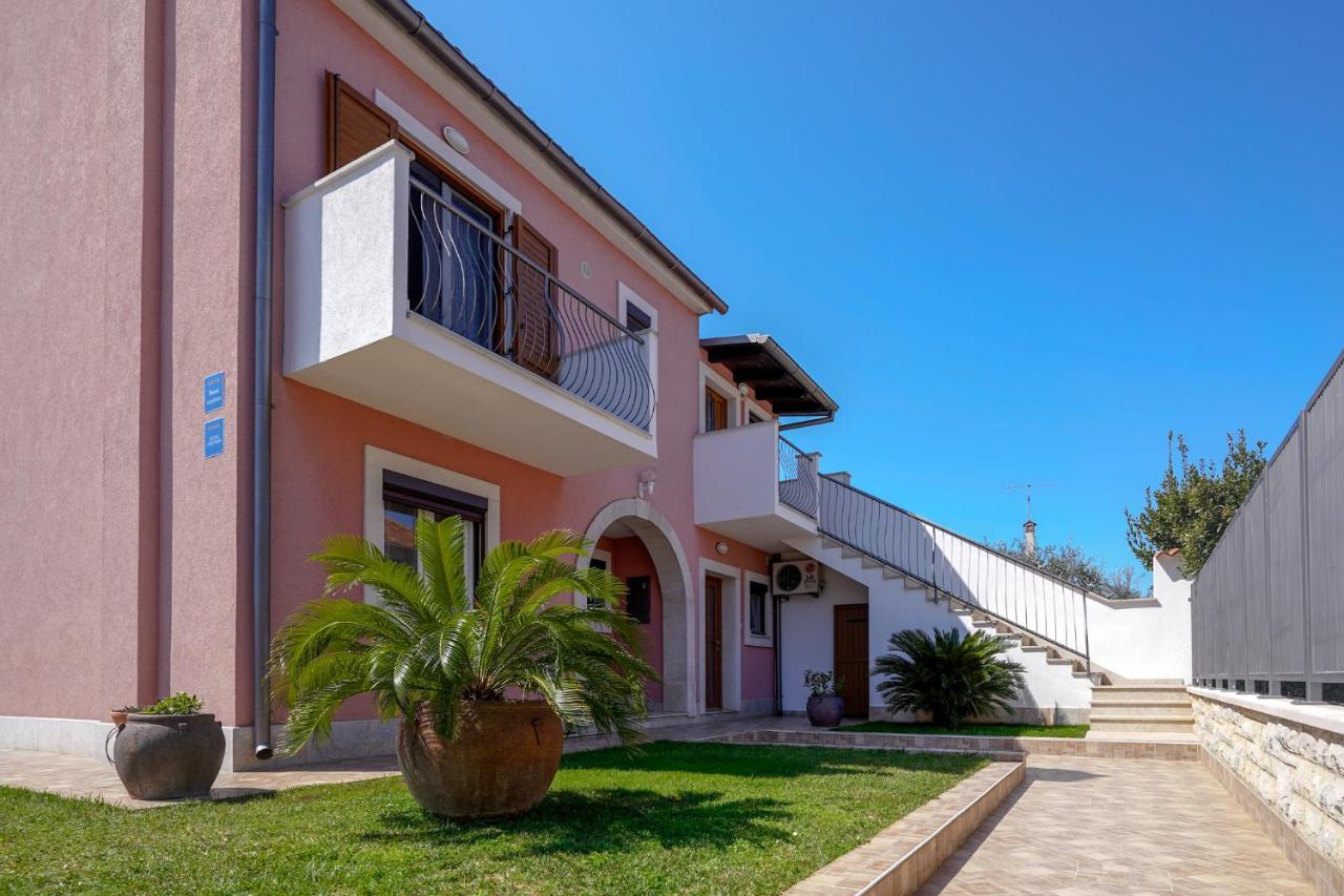 Apartments Palm View Rovinj Exterior photo