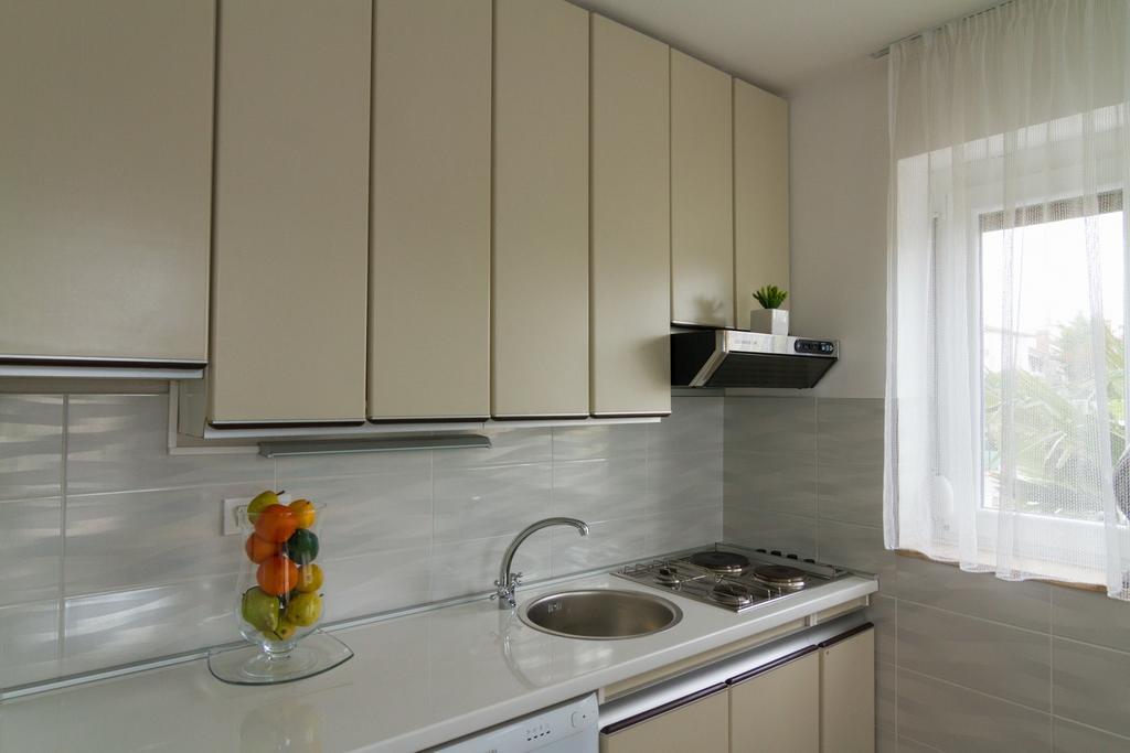 Apartments Palm View Rovinj Exterior photo