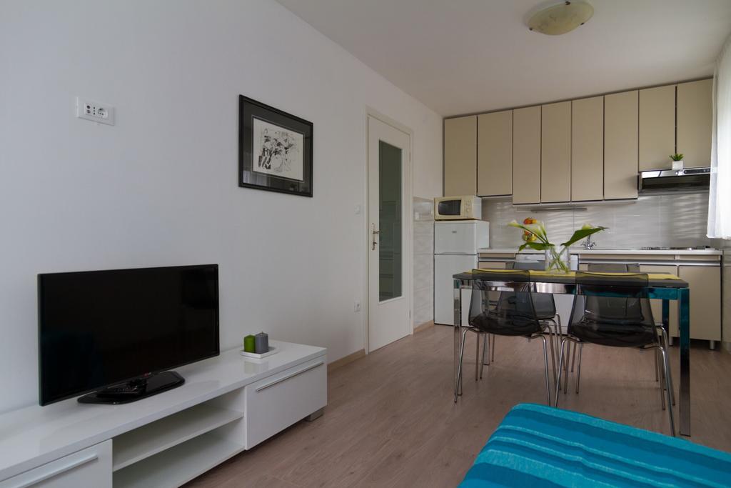 Apartments Palm View Rovinj Exterior photo